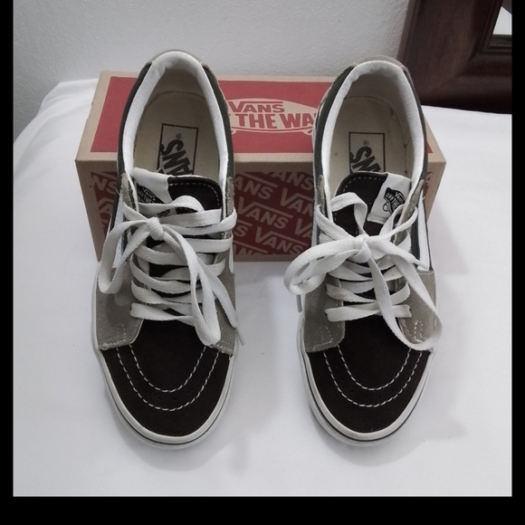 Vans Brown and Tan Sk8 Low. Size 5.5 Women And 4.0 Mens - Picture 3 of 12